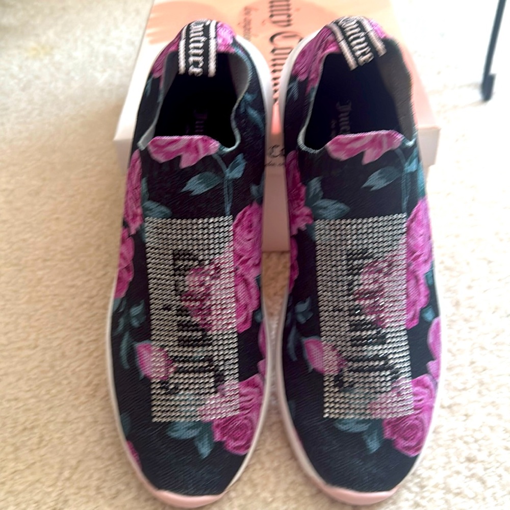 NIB JUICY COUTURE SLIP ON STRETCH BEDAZZLED FLORAL SNEAKERS SIZE 11